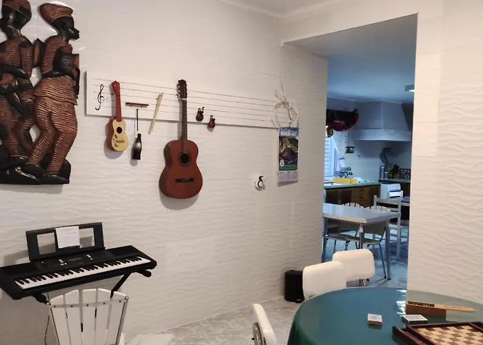 Pensión 2 - Music House *